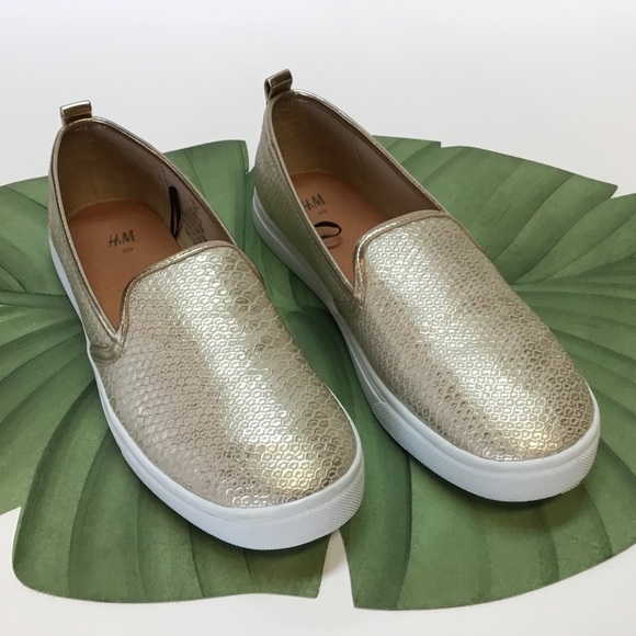 H&M Shoes - Good Looking Gold Flats W/Design - H&M